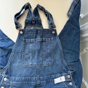 NWT Gap Women’s Large overall (L)
